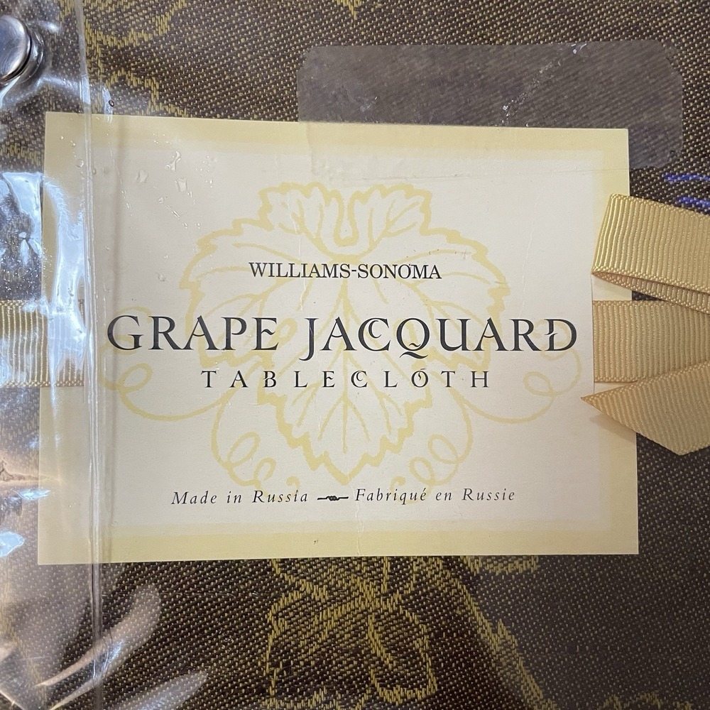Williams Sonoma Grape Jacquard Square Tablecloth 70x108"‎ NIP Rare HTF B31 - Picture 2 of 9